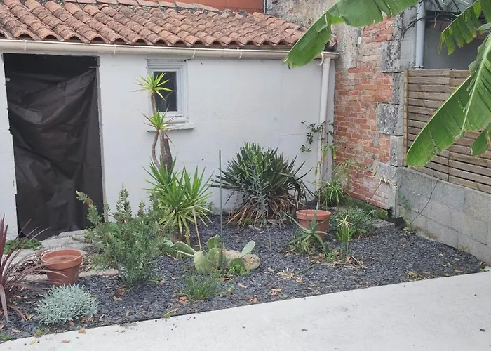 Charmante Maison De Plain-pied * Rochefort (Charente-Maritime)